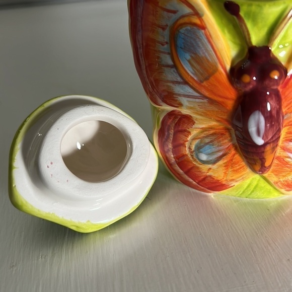 La Dolce Vita Free Flight Collection Butterfly in Cabbage - Picture 8 of 11